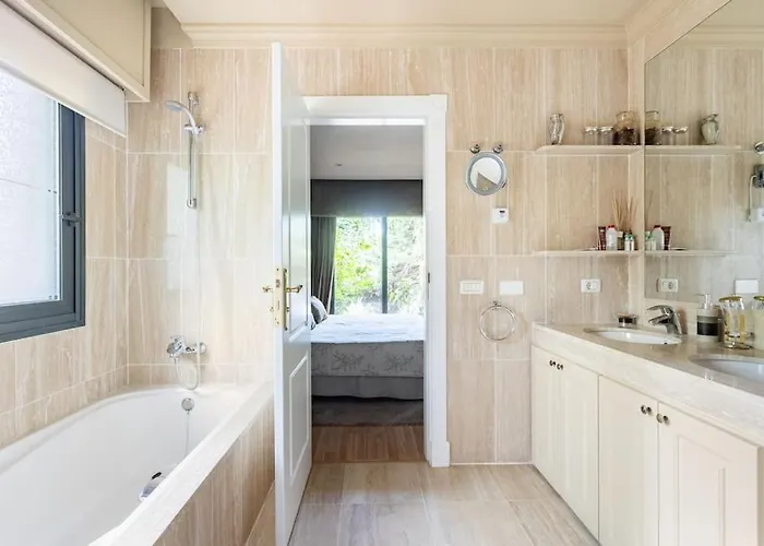 Casa De Lujo Junto Al Club Golf * تاكورونتي