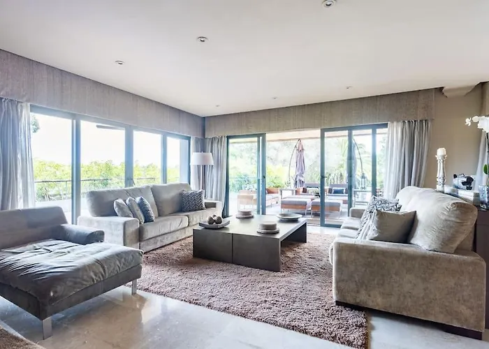 Casa De Lujo Junto Al Club Golf